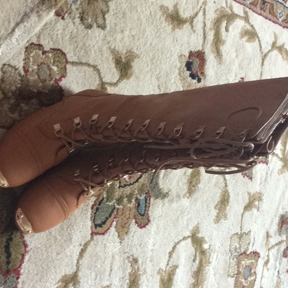 Boots - Picture 2 of 4